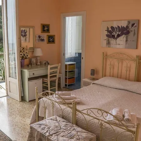 Sikelia Bed & Breakfast 3*