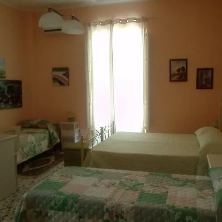 Sikelia Bed & Breakfast 3*